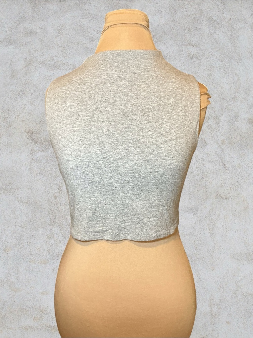 Women’s Sleeveless Heather Gray Crop Top